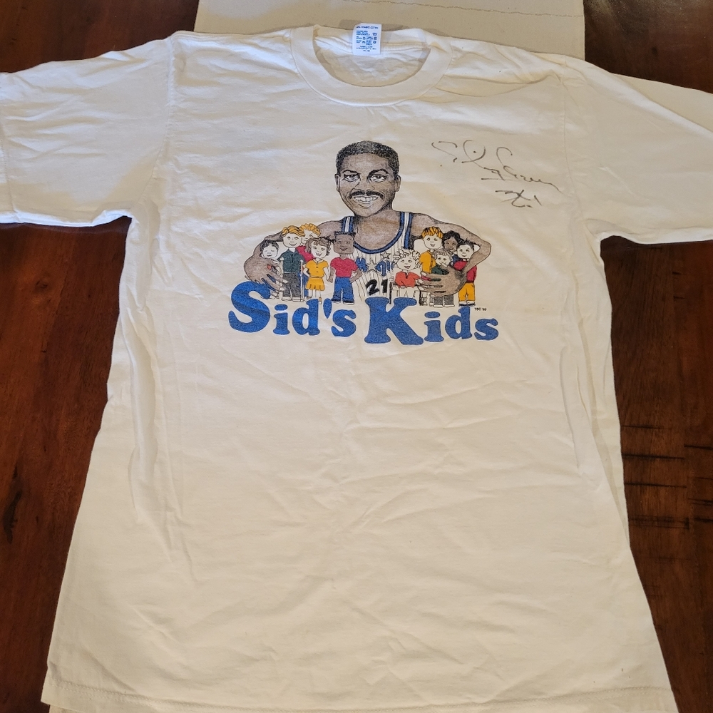 Vintage RARE Sids Kids Shirt L Autographed By Sydney Green